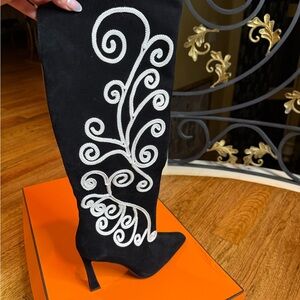 Gianna Bini Black Suede Boots